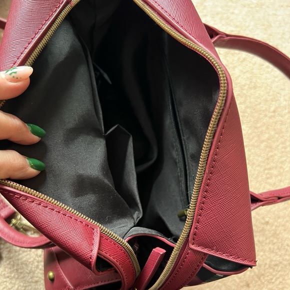 Gryffindor Burgundy Tote Bag with Tassel Charm - Picture 6 of 12